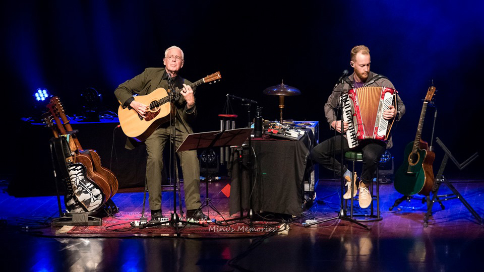 Bruce Cockburn - 21 October 2019 - FirstOntario St Catharines - photo Mini's Memories