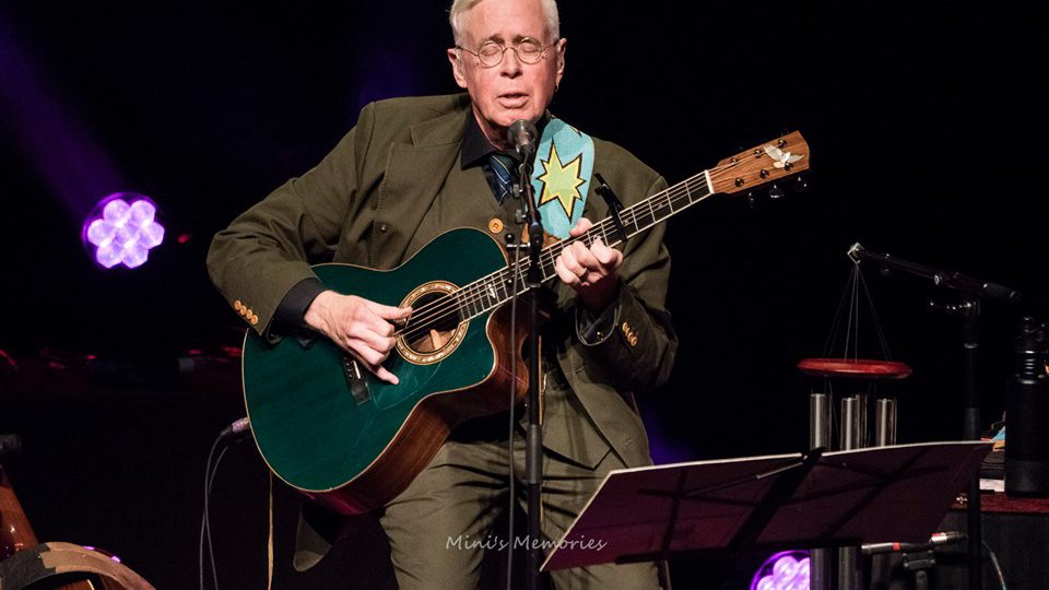 Bruce Cockburn - 21 October 2019 - FirstOntario St Catharines - photo Mini's Memories